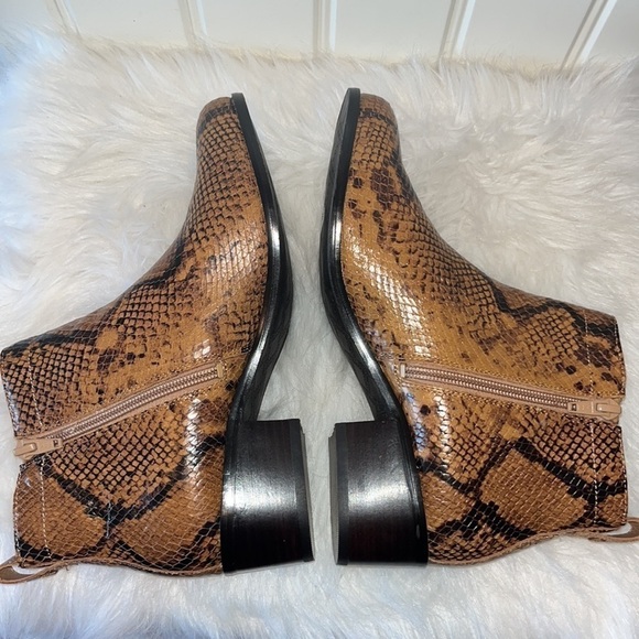 VIONIC Clara Ankle Boot embossed leather tan snake print ankle bootie size 7.5 - Picture 7 of 14